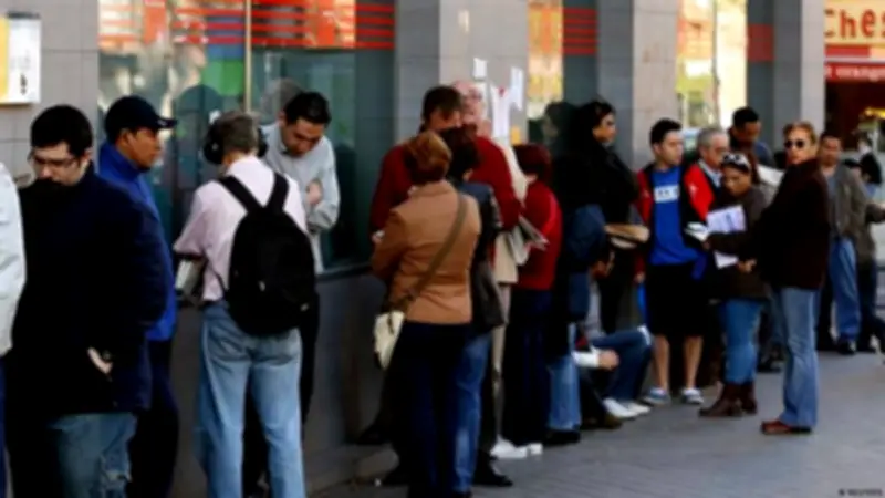 الاقتصاد الأمريكي يتجاوز التوقعات بإضافة 130 ألف وظيفة جديدة في يناير 2026