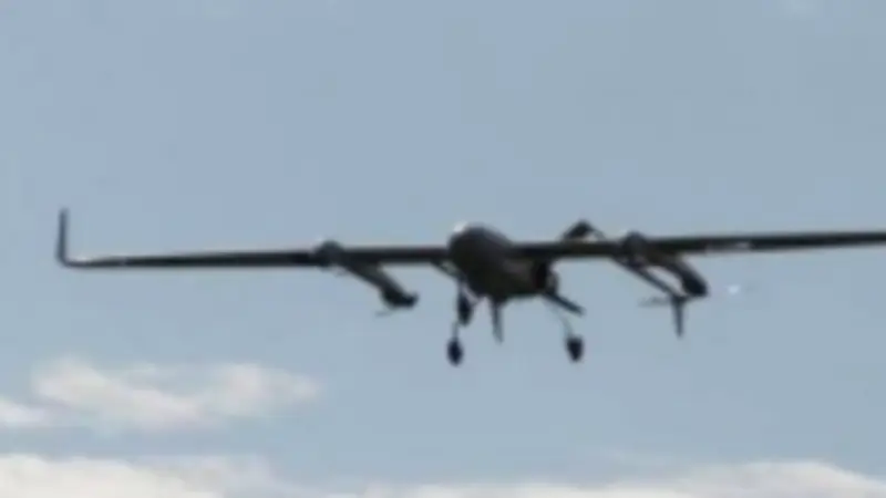 هجوم أوكراني بثلاثين طائرة مسيرة يستهدف مصنعاً روسياً ويخلف 7 قتلى و10 جرحى