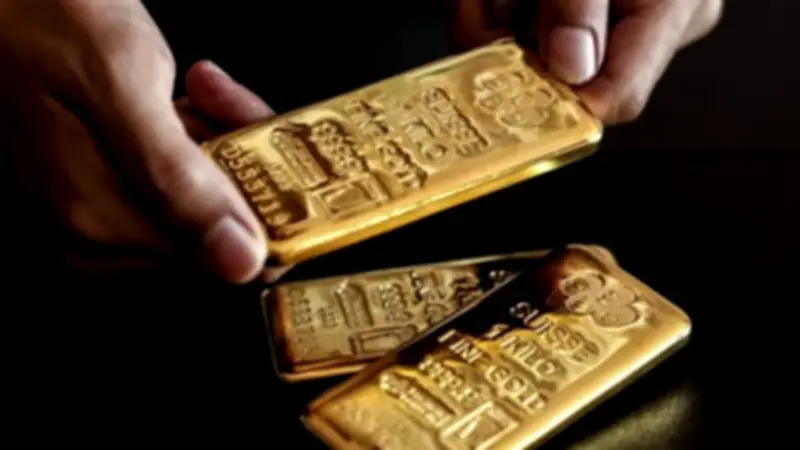 الذهب في دوامة التقلبات: صراع المضاربات الصينية وقوة الدولار يضع الملاذ الآمن على المحك