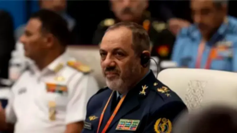 وزير الدفاع الإيراني يحذر: أي تحرك عدائي ضد طهران سيواجه بقوة هائلة تفوق توقعات الأعداء