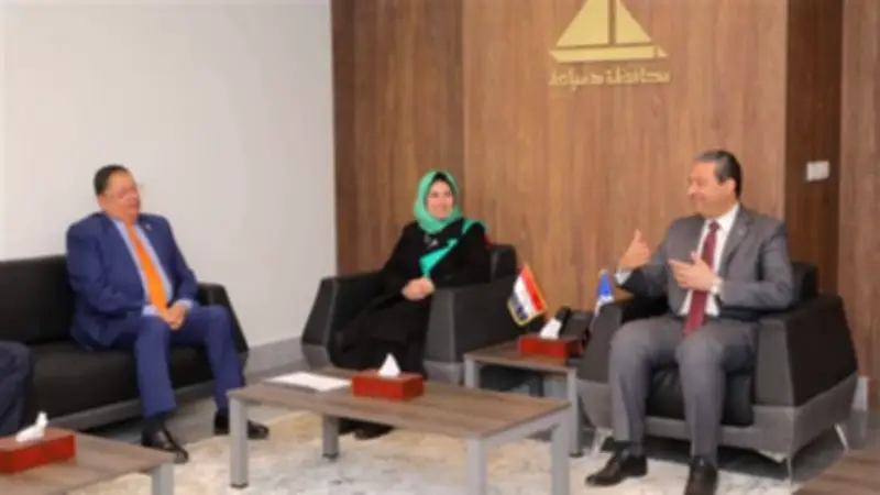 محافظ دمياط يبحث تحديث صناعة الأثاث وزيادة الصادرات في اجتماع مع مستثمري دمياط الجديدة