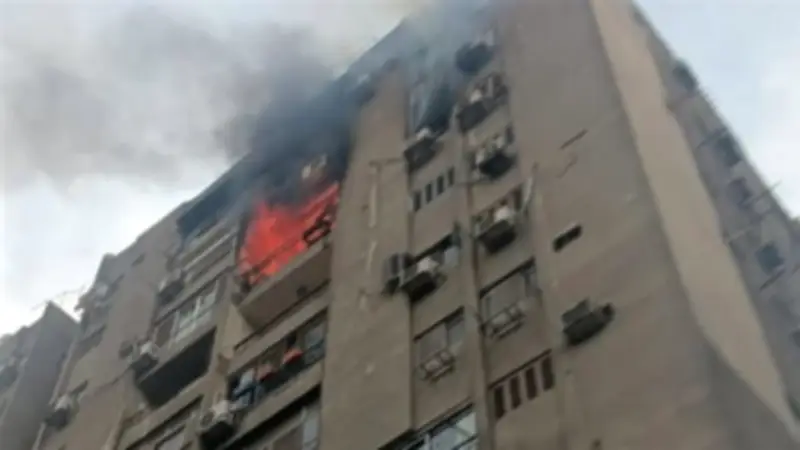 والدة ضحايا حريق إمبابة: تركت أطفالي يلعبون ونزلت لشراء طلبات المنزل