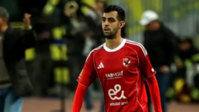 أشرف بن شرقي يوجه رسالة دعم لـ يوسف بلعمري عقب مشاركته الأولى مع الأهلي