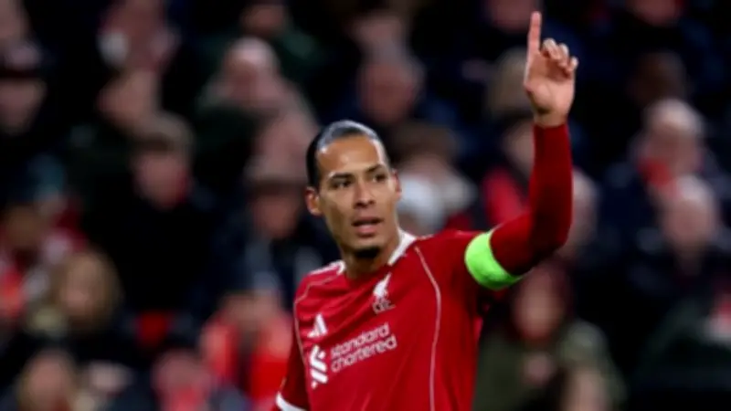 فان دايك: الأداء المثالي مفتاح التأهل الأوروبي.. وأتمنى بقاء كوناتي