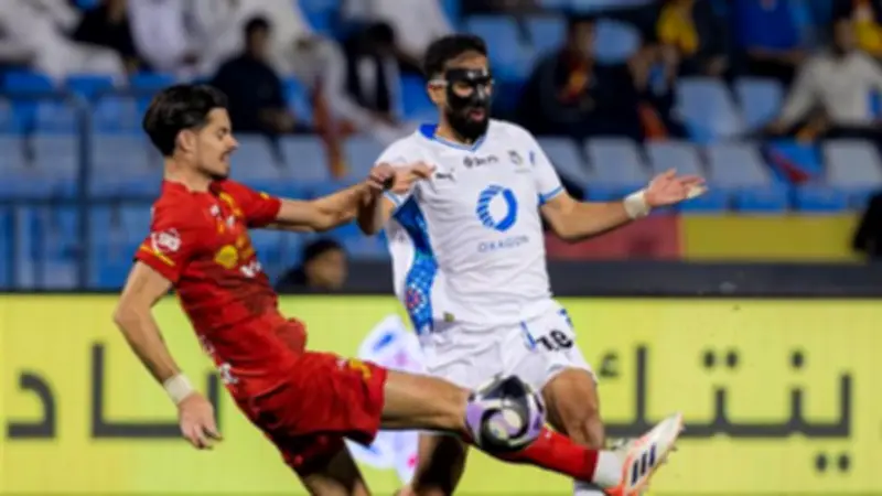 القادسية ينتصر على نيوم بهدف قاتل في الدقيقة الأخيرة بمشاركة حجازي