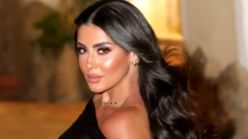 ميرنا نور الدين تخطف الأنظار بإطلالة سوداء جذابة على إنستجرام