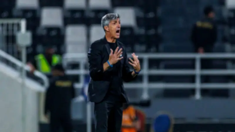 قرار مفاجئ من الشباب يهز الاستعدادات قبل مواجهة الأهلي في دوري روشن السعودي