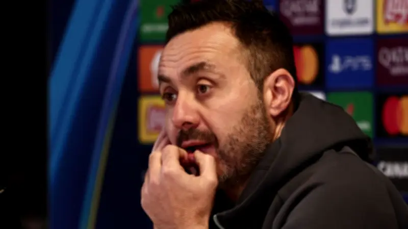 يونس بلهندة ينتقد قرار دي زيربي بمغادرة مارسيليا: أشعل النار في نفسه