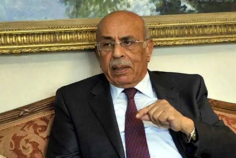 جامعة القاهرة تنعى الدكتور مفيد شهاب رمزاً للعالم الجليل والأكاديمي المتميز