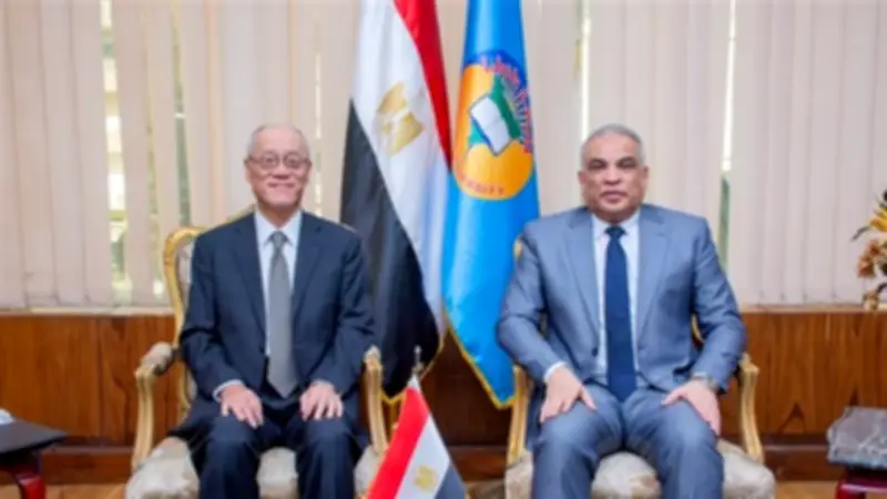 رئيس جامعة طنطا يستقبل السفير الياباني لبحث آفاق التعاون العلمي المشترك