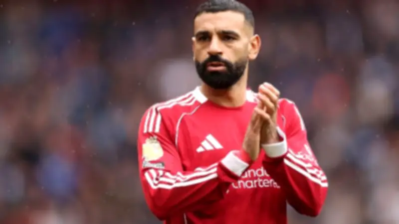 يسرى فتاكة تصنع التاريخ.. محمد صلاح يدخل قائمة عمالقة الهدافين بالقدم اليسرى