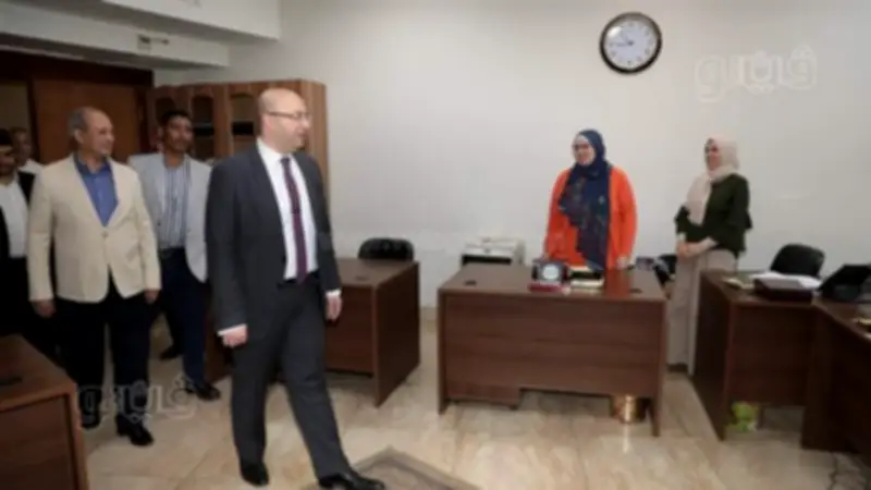 محافظ بني سويف يودع الموظفين ويهنئهم برمضان قبل توليه منصب الفيوم