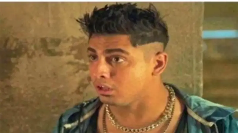 القبض على صانع المحتوى 'كروان مشاكل' في القاهرة بتهمة التحريض على الفسق والفجور