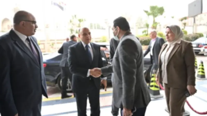 اللواء علاء عبد المعطي يباشر مهامه محافظًا للغربية بعد أداء اليمين الدستورية