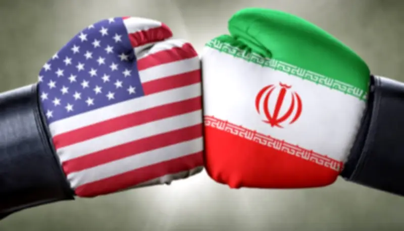 مناورات إيرانية في هرمز وحشود أمريكية.. محادثات جنيف النووية على حافة الانفجار