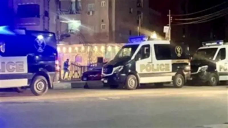 حملة أمنية مكثفة في الجيزة تغلق مقاهٍ وتزيل إشغالات فوانيس رمضان