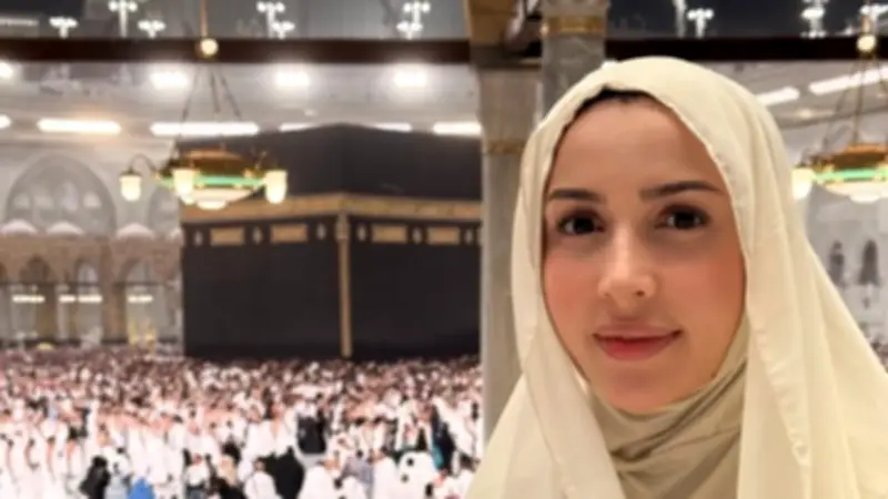 جنات تشارك جمهورها صورة مؤثرة من العمرة وتدعو لقبول الأعمال