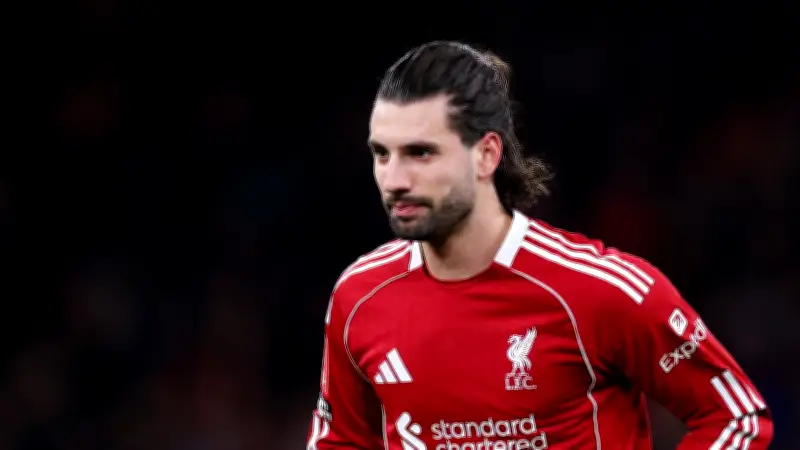 وكيل سوبوسلاي يقطع الطريق على ريال مدريد: نجم ليفربول لا يفكر في الرحيل