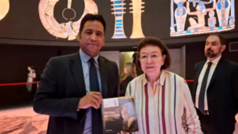 وزيرة الثقافة اليونانية تثني على عراقة الحضارة المصرية خلال زيارة للمتحف القومي بالفسطاط