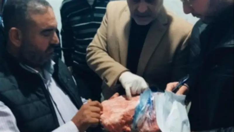 ضبط طن ونصف من لحوم ودهون وكبدة فاسدة في حملة رقابية بالقليوبية