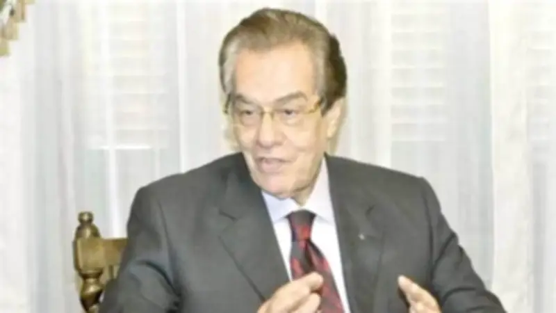 المستشار عدلي حسين يطالب بتعديل الدستور الحالي واعتماد دستور جديد للجمهورية الجديدة