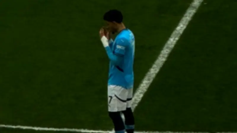 نجم مانشستر سيتي عمر مرموش يهنئ الأمة الإسلامية بحلول شهر رمضان المبارك