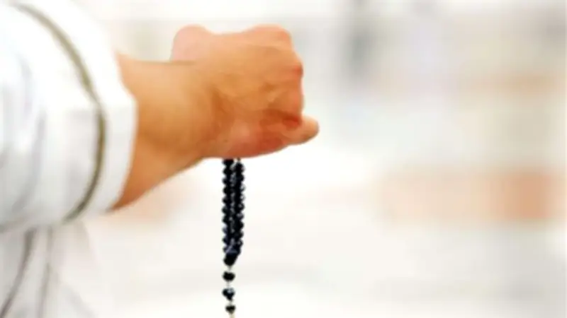 تفسير حلم التسبيح في المنام: دلالات روحية وزيادة في الرزق والمال