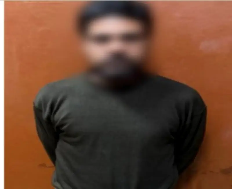 كشف ملابسات فيديو يظهر إيذاء شخص في منتدى سيارات بالجيزة