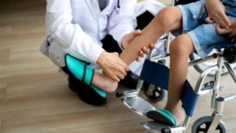 مسلسل توابع يسلط الضوء على مرض ضمور العضلات: رحلة علاج بتكلفة ٢ مليون دولار