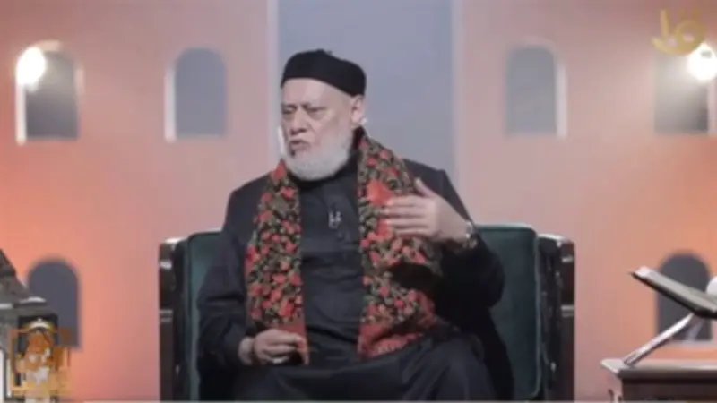 علي جمعة يحسم الجدل: تفتيش هواتف الأبناء حرام شرعًا ويضر بالعلاقة الأسرية