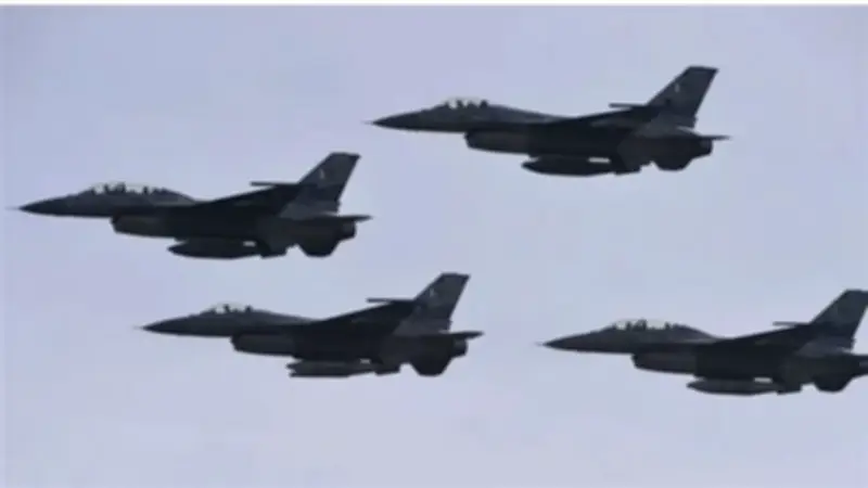 باكستان تنفذ هجمات جوية داخل أفغانستان ردًا على هجمات طالبان الباكستانية