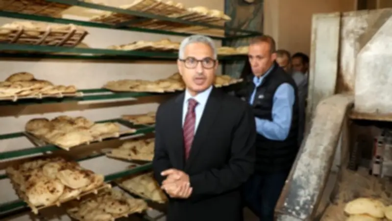 محافظ بني سويف يشن جولة مفاجئة على المخابز ويؤكد على جودة الخبز والرقابة