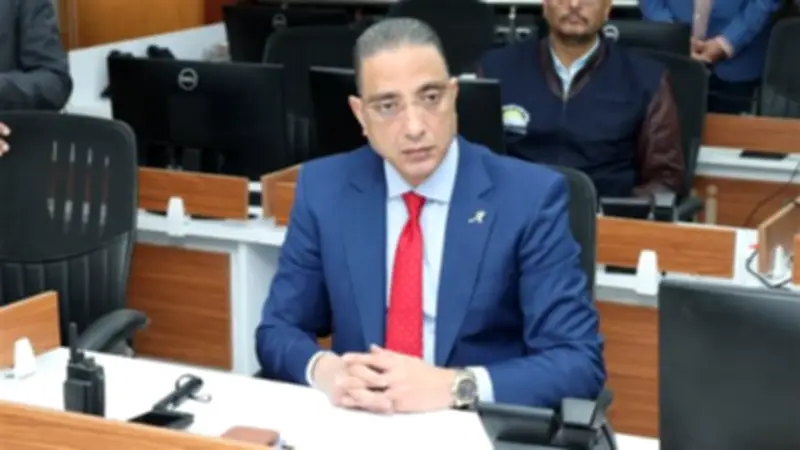 محافظ الجيزة يتفقد مركز السيطرة الوطني لمتابعة الشوارع لحظة بلحظة في رمضان