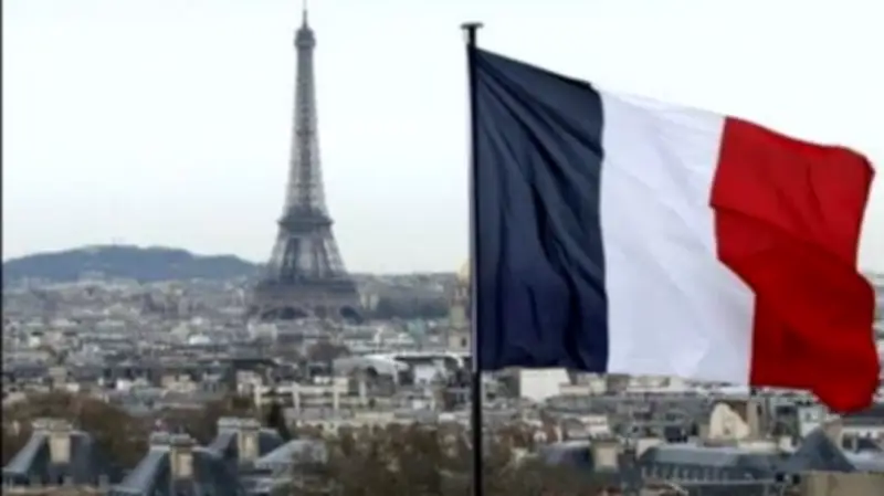 فرنسا تستدعي سفير أمريكا على خلفية تصريحات حول مقتل ناشط يميني