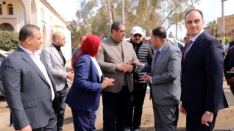 محافظ دمياط يبحث خطة إنشاء موقف سيارات الأجرة بمدينة السرو لخدمة الأهالي