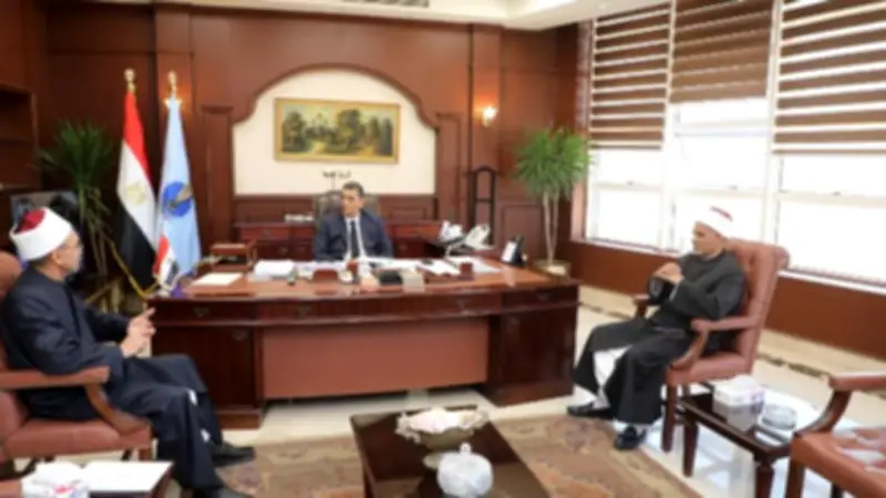 محافظ البحر الأحمر يستقبل قيادات الأزهر لتعزيز التعاون وتحقيق تطلعات المواطنين