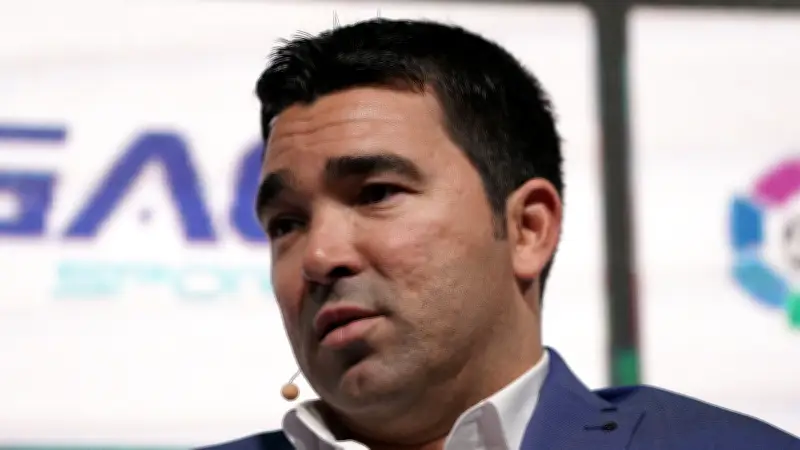 برشلونة يوقع مع أليكس جونزاليس يانيس لتعزيز فريق الشباب بأوامر ديكو