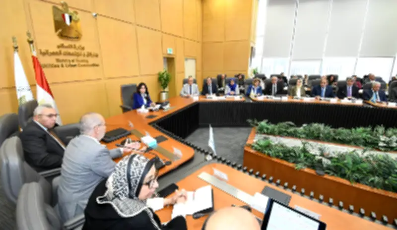 وزيرة الإسكان تشدد على الانتهاء من مشروع حدائق تل الفسطاط في أسرع وقت