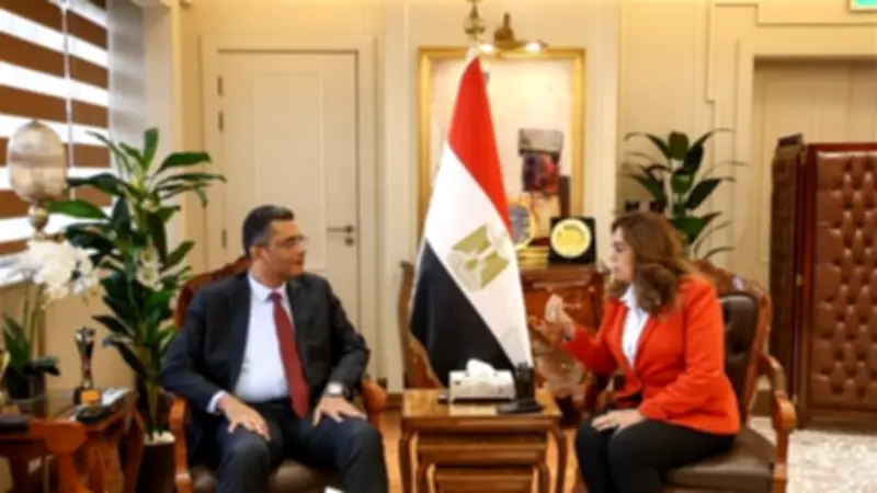 وزيرة التنمية المحلية والبيئة تتابع مشروعات البحر الأحمر وتؤكد على حماية المحميات الطبيعية