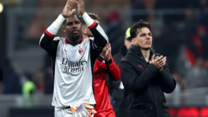 مايك ماينان يرفض إغراءات يوفنتوس وبايرن ميونخ ويختار الوفاء لميلان