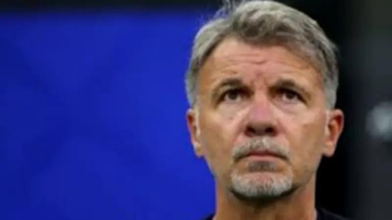 تورينو الإيطالي يقيل باروني ويعين دافيرسا مدرباً جديداً للفريق