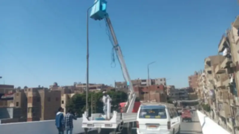 نجع حمادي تشهد حملة موسعة لتحسين الإنارة العامة وتأمين الأعمدة من السرقة