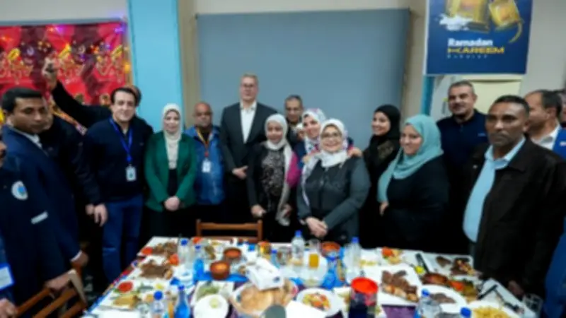 وزير البترول يشارك العاملين إفطار رمضان في حقول رأس غارب ويؤكد على أهمية التكامل لزيادة الإنتاج