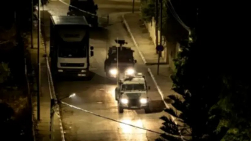 قوات الاحتلال الإسرائيلي تشن حملة عسكرية مكثفة في الضفة الغربية وتقتحم عشرات البلدات