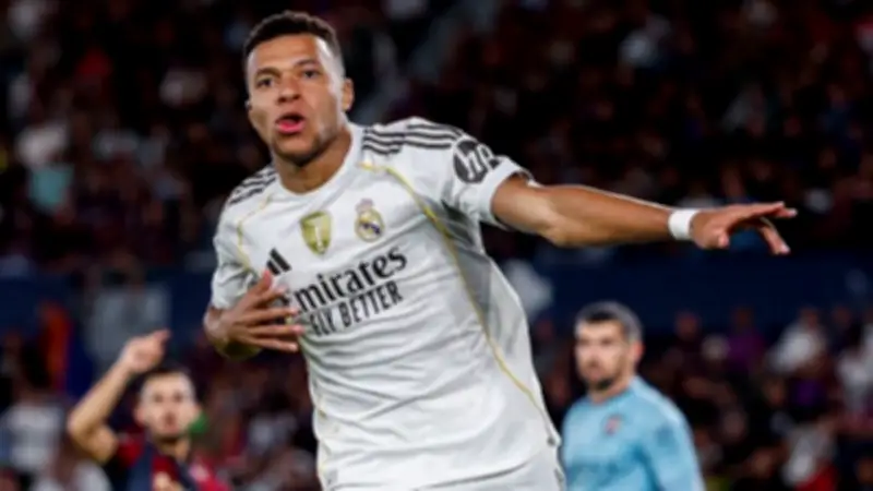 غياب مبابي عن ريال مدريد أمام بنفيكا في إياب دوري الأبطال بسبب إصابة ركبة