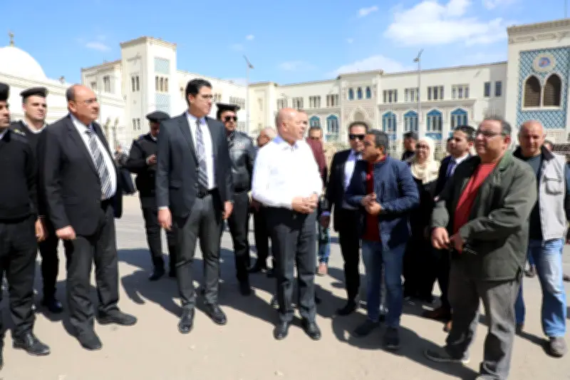 محافظ القاهرة يتفقد ميدان رميسيس لمتابعة أعمال إعادة التخطيط والتطوير