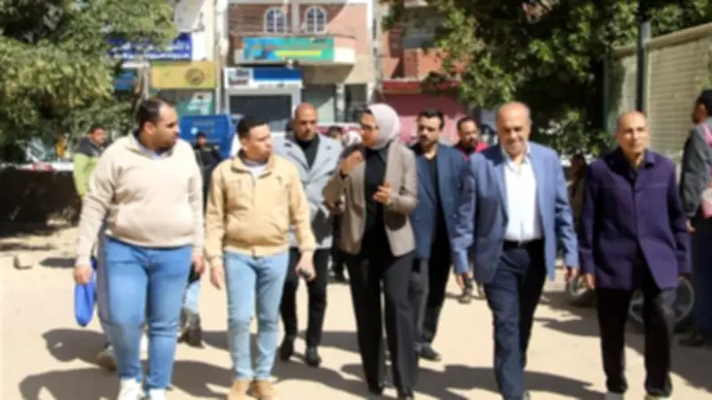 محافظ الوادي الجديد تتابع الخدمات الطبية والتموينية خلال شهر رمضان