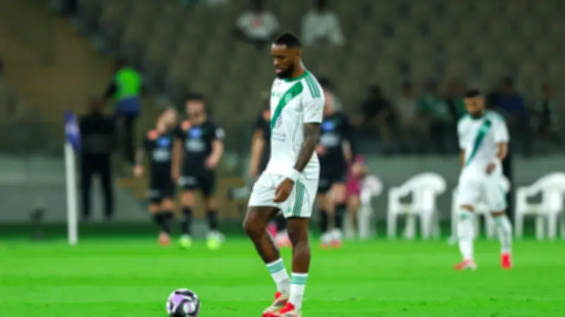 لجنة الانضباط السعودية تفتح تحقيقاً رسمياً في أحداث مباراة الأهلي وضمك المثيرة للجدل