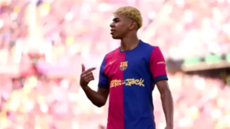 لامين يامال يتوج بجائزة ألدو روفيرا كأفضل لاعب في برشلونة للموسم الثاني على التوالي