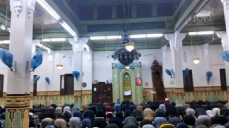 الشيخ عبد الفتاح الطاروطي يؤم صلاة التراويح في مسجد الفتح بالزقازيق وسط إقبال جماهيري كبير